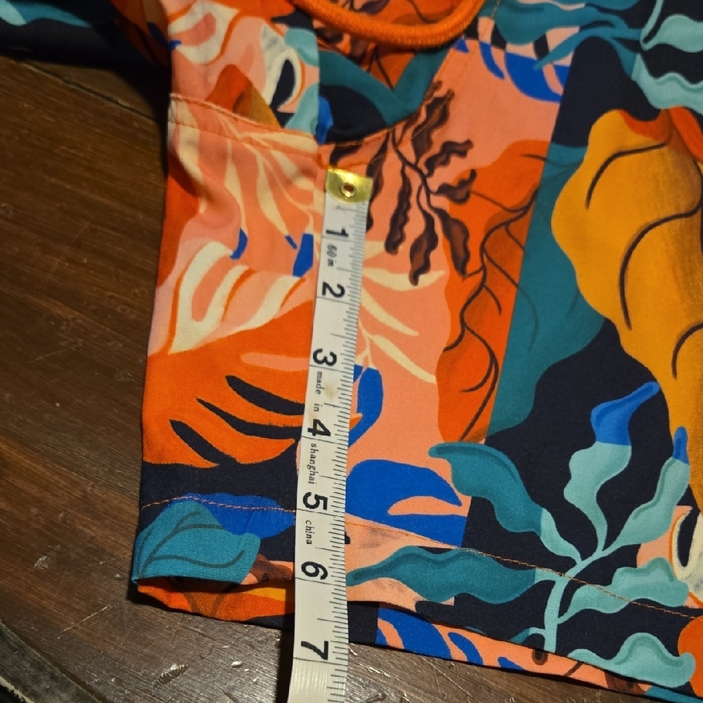 Cove Multicolor Leaf Pattern Shorts - Picture 8 of 12